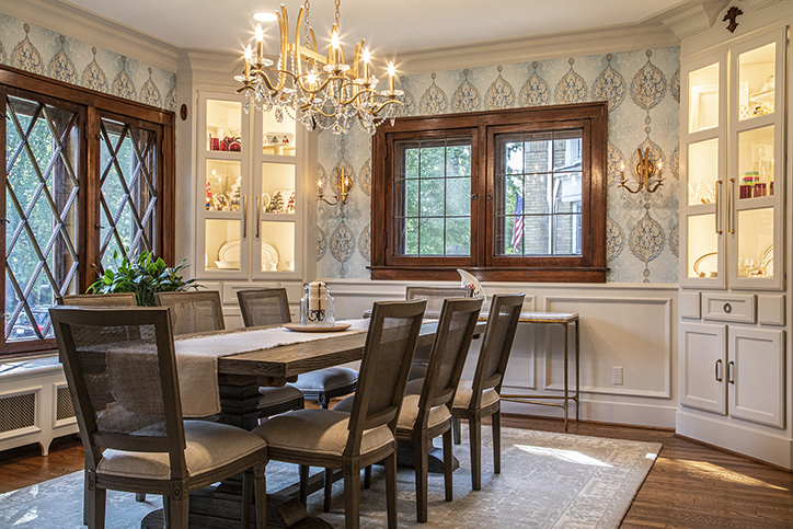 Bedford Traditional Dining Room